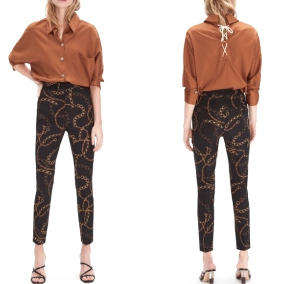 New Zara black pants with gold chain pattern
size 10 - Picture 2 of 8